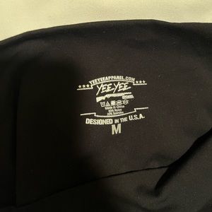 Yee Yee Women’s Leggings - M